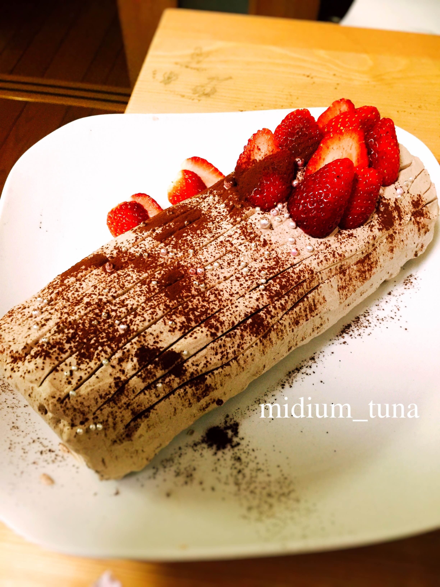 たっぷりいちごの*ブッシュドノエル レシピ・作り方
